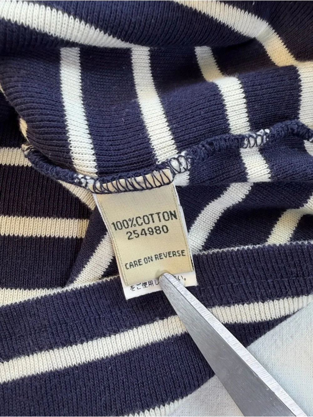 L.L. Bean Navy and Cream Classic Mariner Shirt 3/4 Sleeves Size Medium - Picture 7 of 8